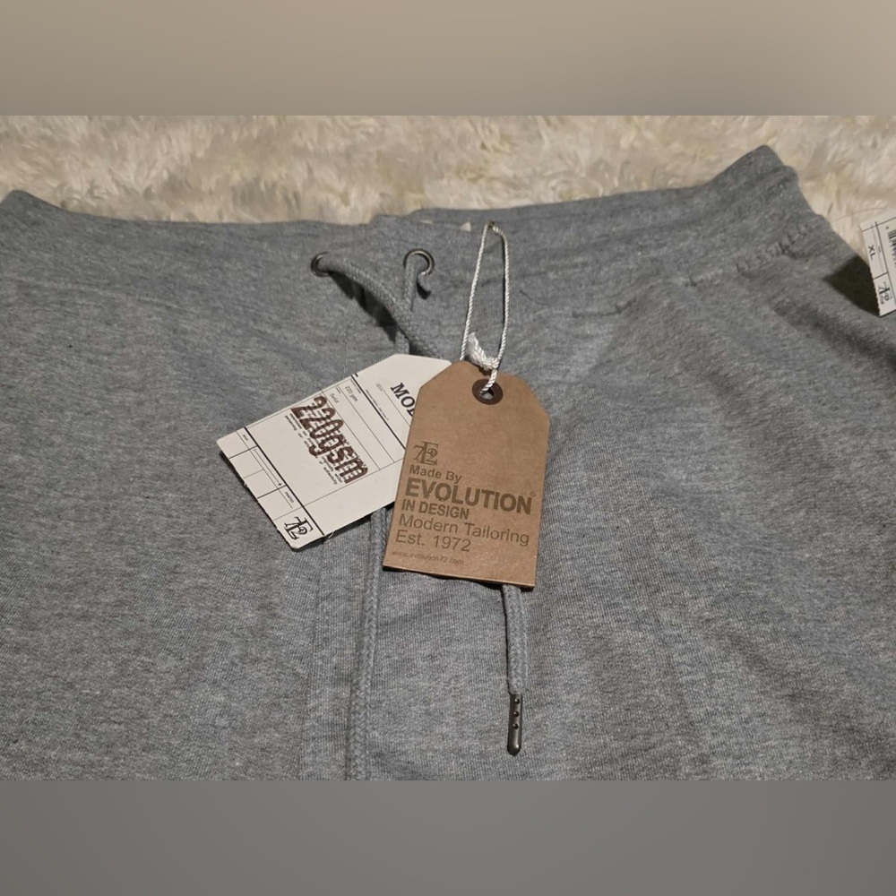 Evolution 72 men’s size xl gray athletic shorts NWT - Picture 3 of 6